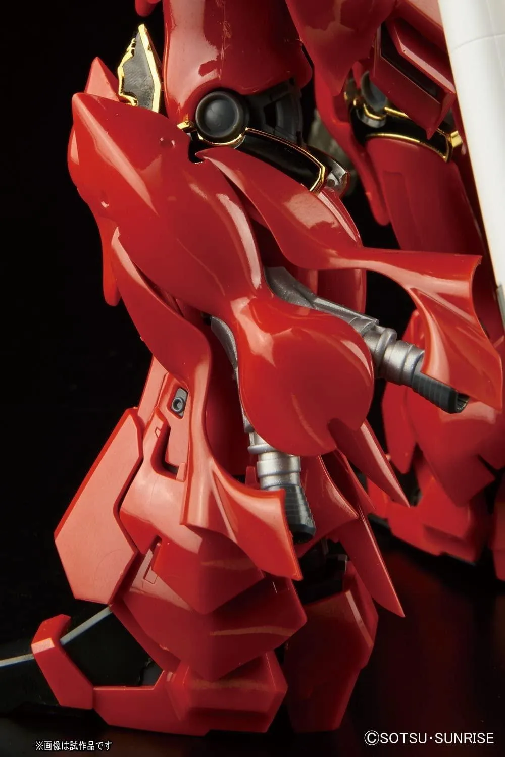 Bandai 22 Sinanju RG 1/144 Model Kit