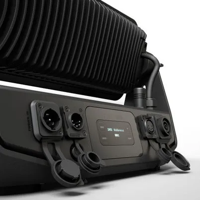 Cameo Pro ZENIT B200 Battery Powered 21 X 15W RGBW LED Outdoor Wash Light IP65 (Black)