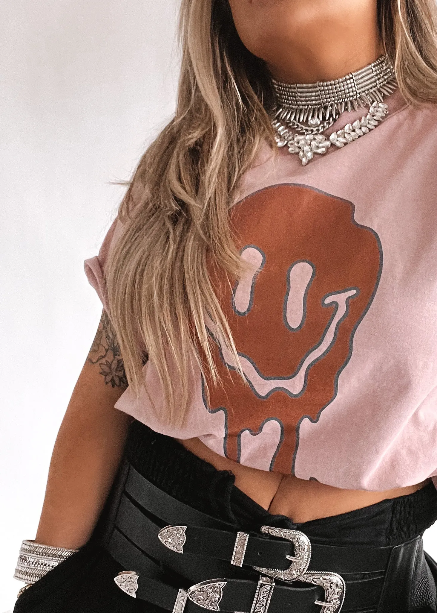 EVERYTHING'S FINE SIDE SLIT TEE