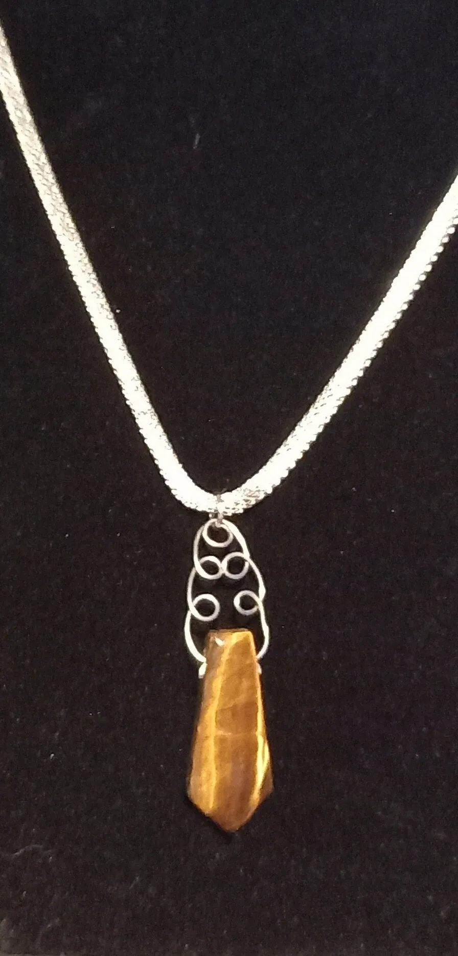 Handmade Tiger Eye Gemstone pendant,Gift for Birthday/Mom/Aunt/girlfriend/Christmas/Graduation/Thanksgiving, Healing Tiger Eye gemstone