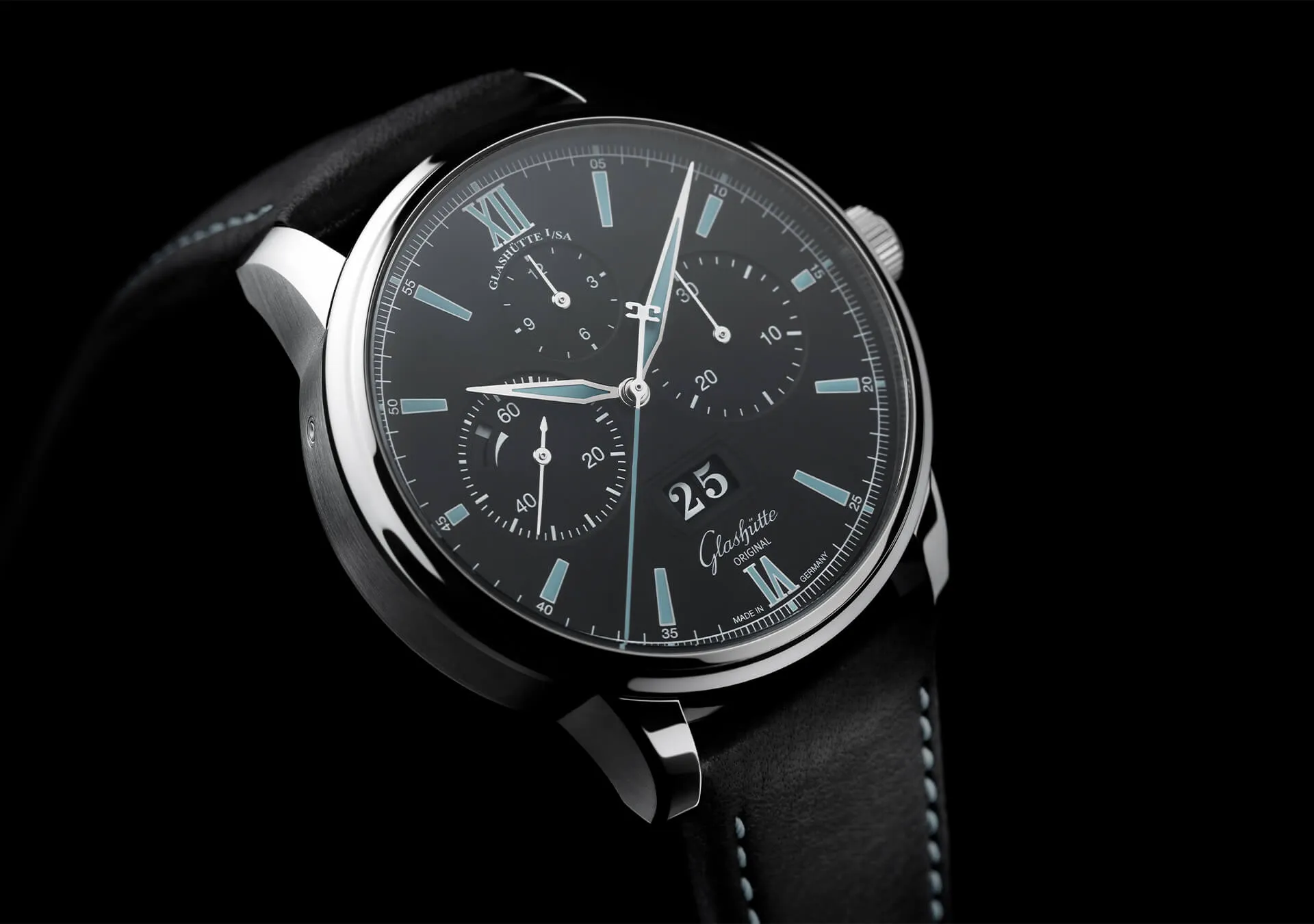 Senator Chronograph Panorama Date