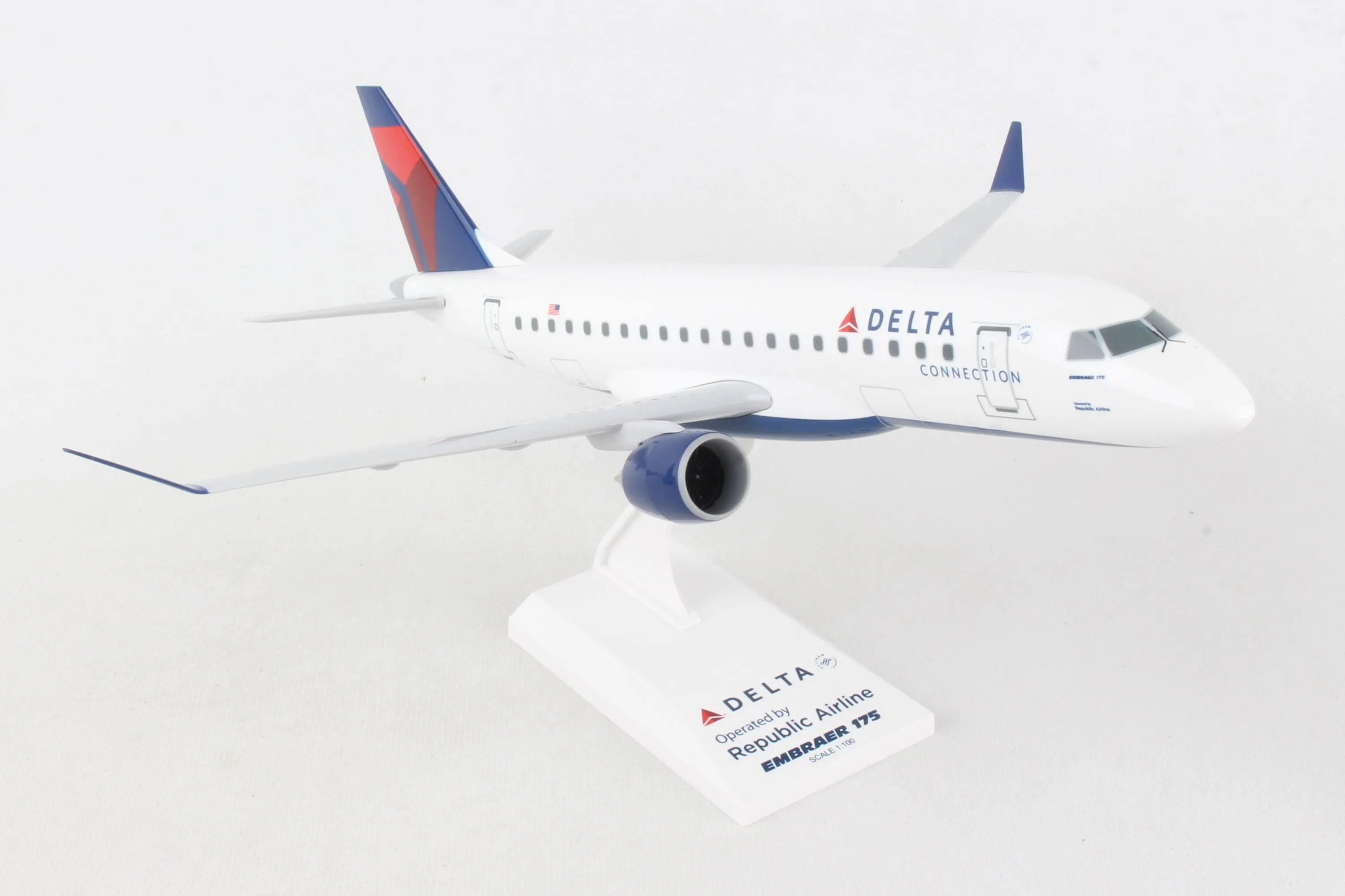 SKR814 SKYMARKS DELTA ERJ175 1/100 REPUBLIC