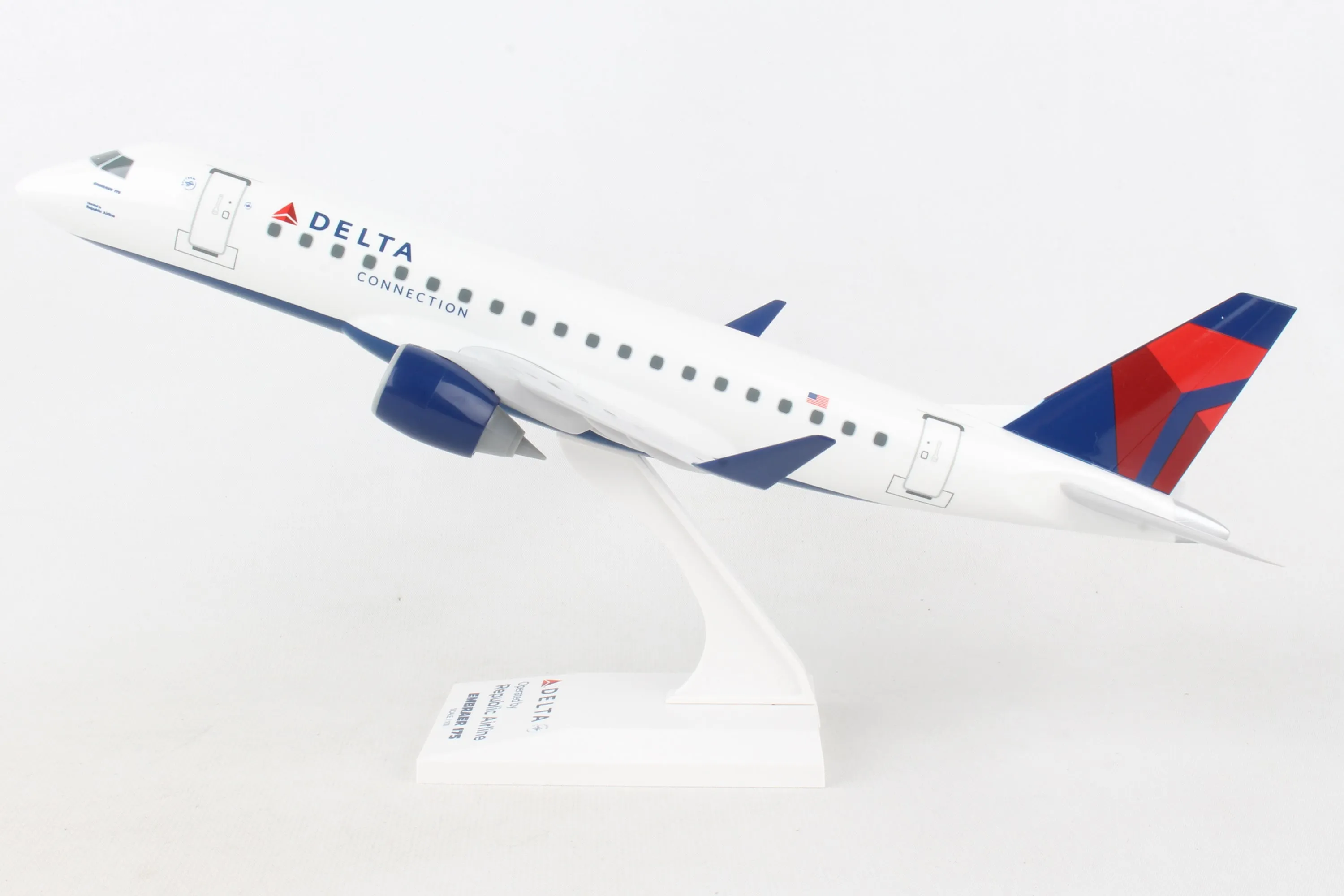 SKR814 SKYMARKS DELTA ERJ175 1/100 REPUBLIC