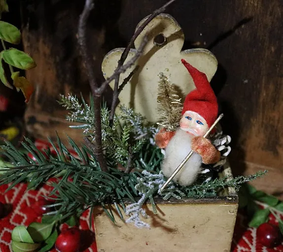 Wall Box with Santa Holding Staff and Tree